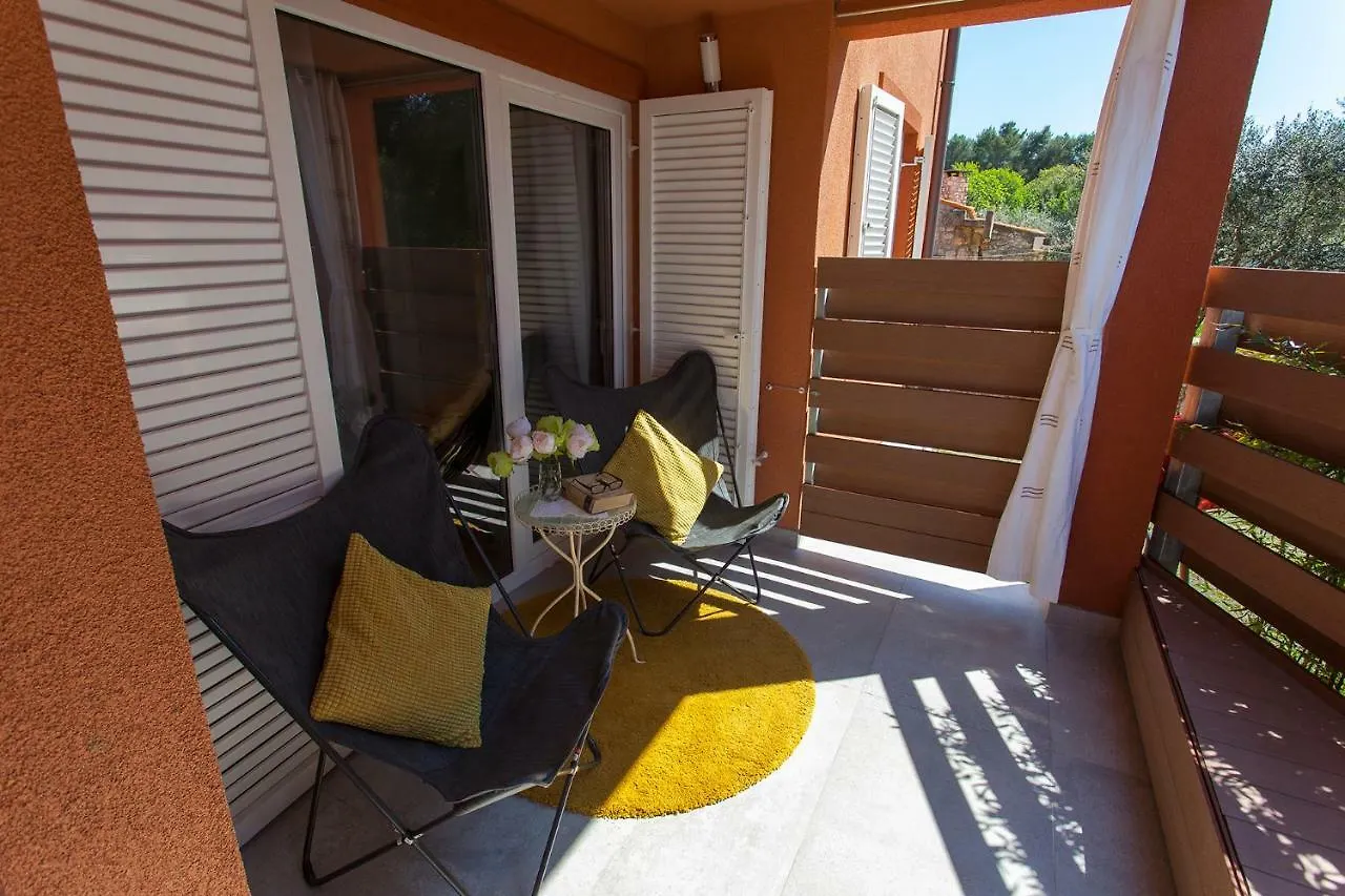 Apartment Simon Says Cres